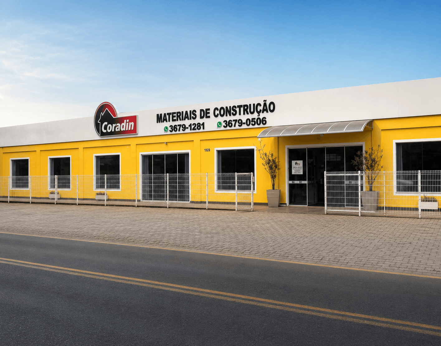 Fachada da loja Coradin Materiais de Construção